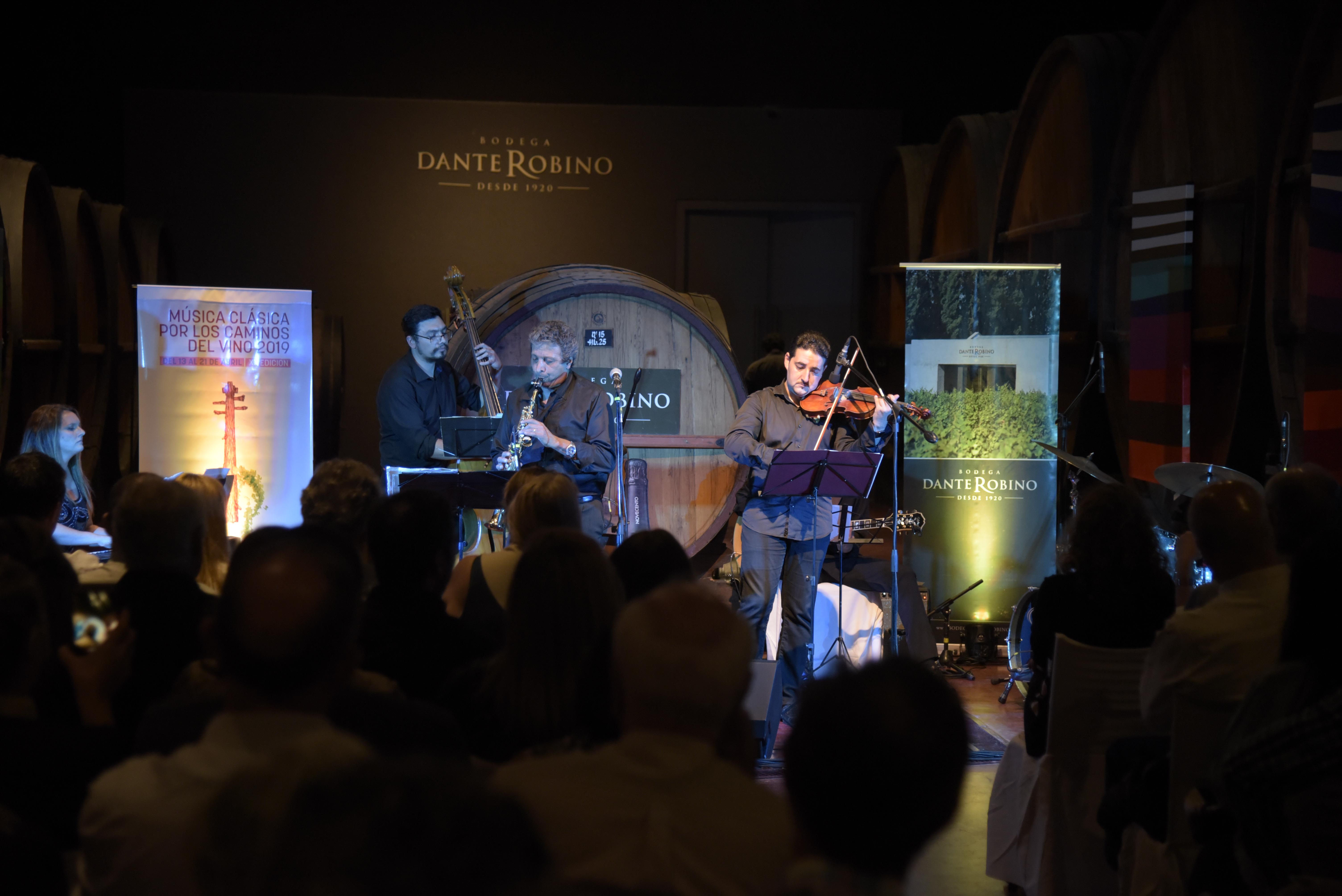 Bodega Dante Robino inauguró el Ciclo de Música Clásica por los Caminos del Vino Bodega Dante Robino inauguró el Ciclo de Música Clásica por los Caminos del Vino