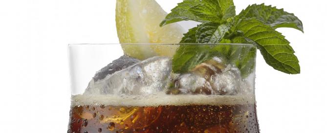 La tendencia de cócteles low alcohol llega a los hogares también en cuarentena