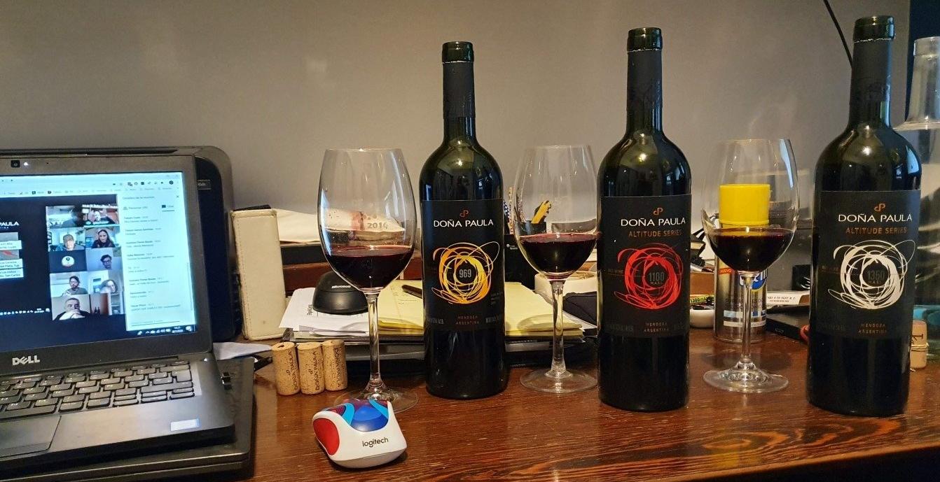 Probando las nuevas añadas de los Altitude Series de Doña Paula - 969, 1100 y 1350