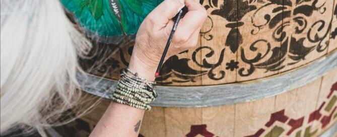 Zaffiro Art Bubbles cierra la intervención de Barricas de Vino en el Luxury de Palermo